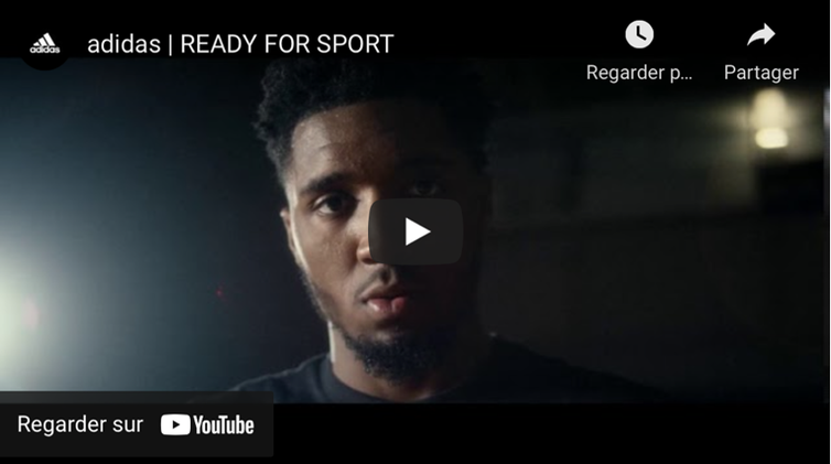 Un jeune homme noir s'adresse à la caméra dans une publicité d'Adidas.